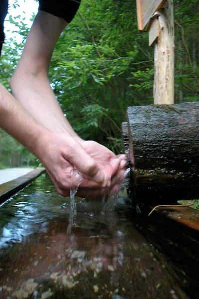 a drinking water well and water supply with fresh water