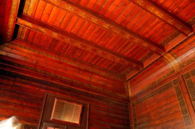 İç tasarımda ahşap ya da kereste yapımı, doğal yapı malzemesi