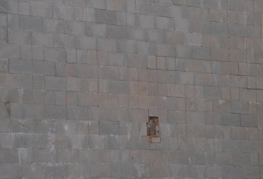 İnşaat sektöründe popüler bir yapı malzemesi olarak beton tuğlalar