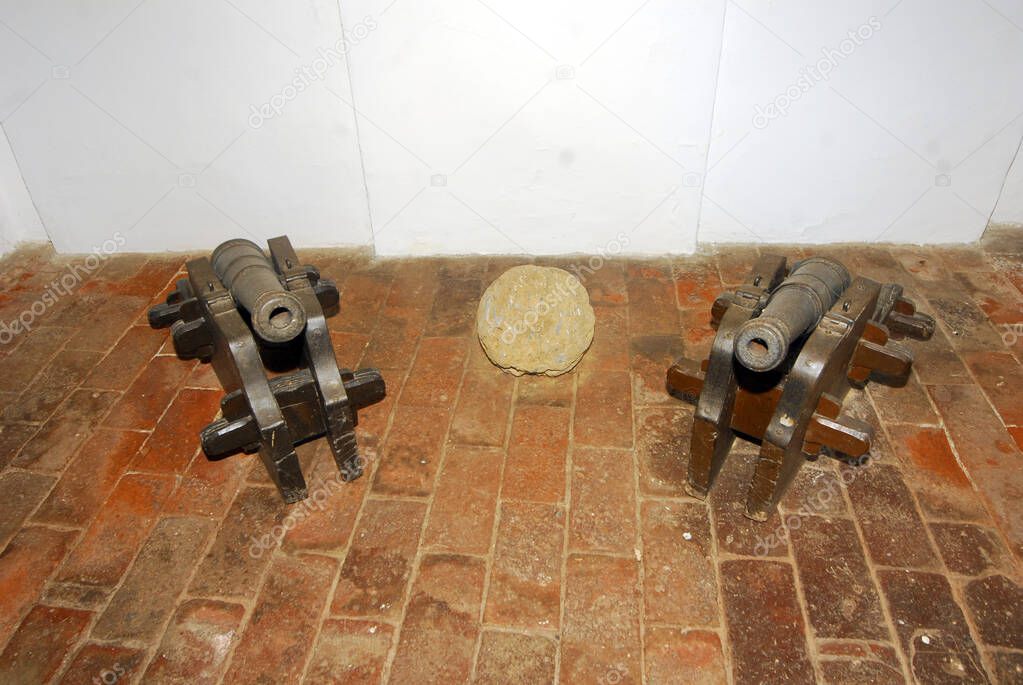 small cannons from the middle ages, historical weapons and firearms