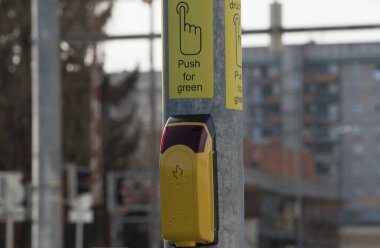 Parmağını bir yöne doğru uzat. 