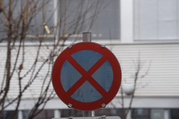 街上禁止停车 禁止停车标志 — 图库照片