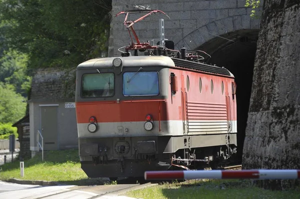 Tunnel Ferroviario Come Passaggio Nel Trasporto Ferroviario Nella Mobilità — Foto Stock