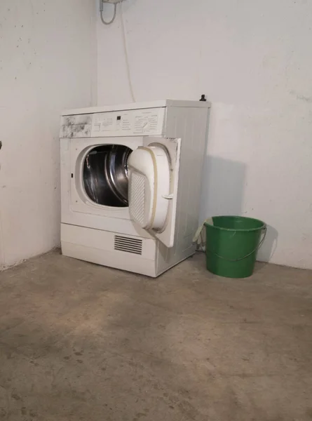 Πλυντήριο Ρούχων Για Πλύσιμο Των Ρούχων Υφάσματα Και Ρούχα — Φωτογραφία Αρχείου