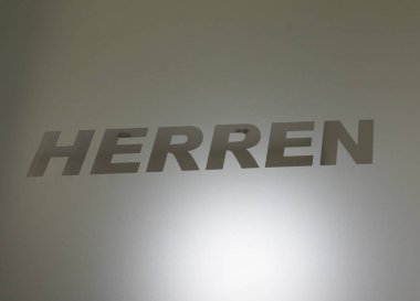 Erkeklik ve erkeklik sembolü ve erkek cinsiyeti olan kişi.