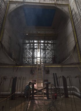 Su ve atık su temini için hidrolik mühendisliğinde kanalizasyon inşaatı