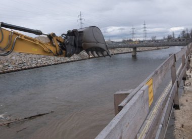 Kazı ve kazma hidrolik mühendisliği ve inşaat endüstrisi