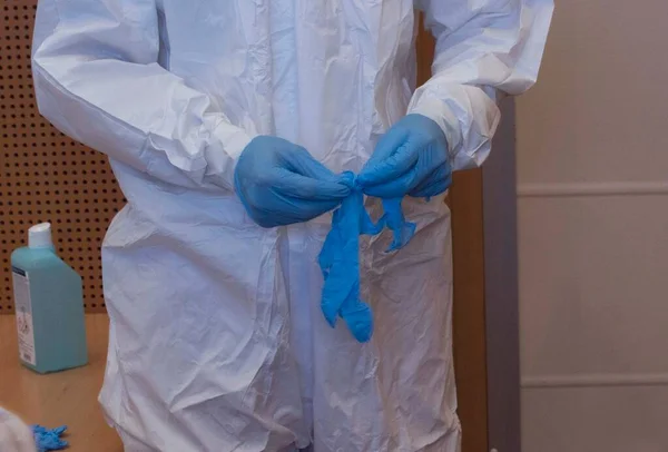 Hospital Staff Putting Disposable Gloves Reduce Spread Pathogens — Stock Photo, Image