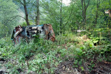 Kazadan kazaya, kazadan kazaya, kazadan kazaya