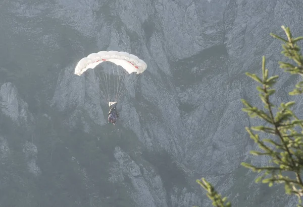 paragliding as an outdoor and adventure sport in the summer