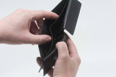 Ekonomik kriz ve ekonomik durgunlukta cüzdan ve nakit para