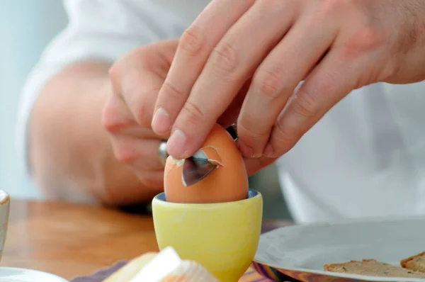 Eating Breakfast Egg Breakfast Opening Egg Egg Cup — Stock Photo, Image
