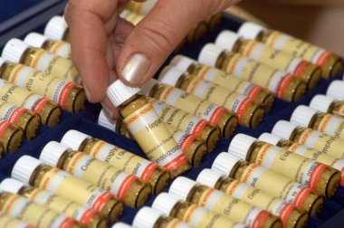 homeopatik ilaçlar ve alternatif tıp, sahte bilimsel iyileştirme ve tedavi yöntemi