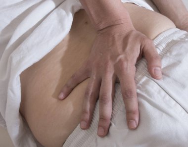 Sırt ve sırt ağrısı tedavisi için shiatsu masajı
