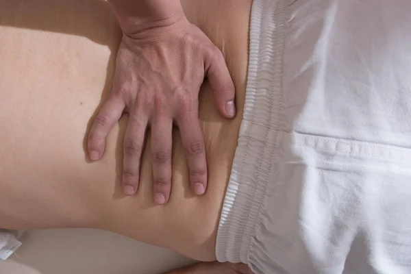 Shiatsu Massagem Nas Costas Como Tratamento Para Dores Nas Costas — Fotografia de Stock