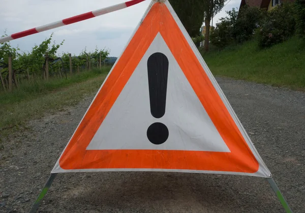 Tráfego Atenção Sinal Estrada Triângulo Vermelho Como Aviso Prévio — Fotografia de Stock