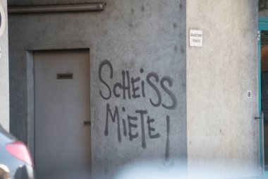 Emlak sektöründe kira, Almanca bir işaret.