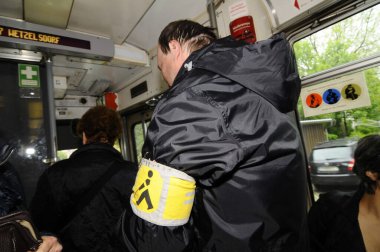 Tramvay, tramvay, hareket kabiliyeti ve toplu taşımacılıktaki kör insanlar