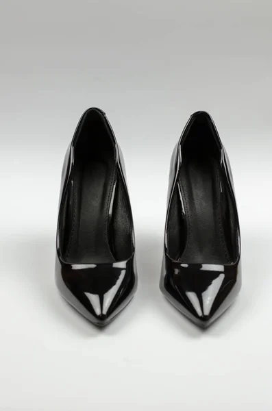 Pair Black Patent Women Shoes Gray Background Women Stiletto Heels — Stock Photo, Image