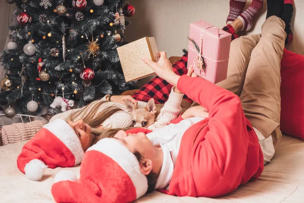 Romantic Couple Exchanging Gifts Decorated Christmas Tree Man Giving Christmas — Stock Photo, Image