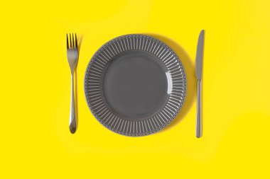 Aydınlatıcı Sarı ve Nihai Gri, 2021 'in yeni renkleri.