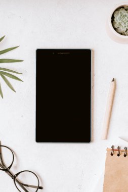  boş ekranlı akıllı telefon 