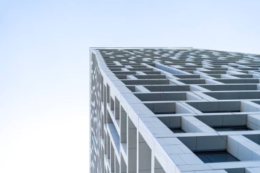 Yeni modern apartman dış görünüşü