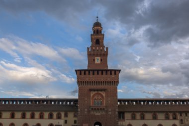 Sforza Kalesi Kulesi