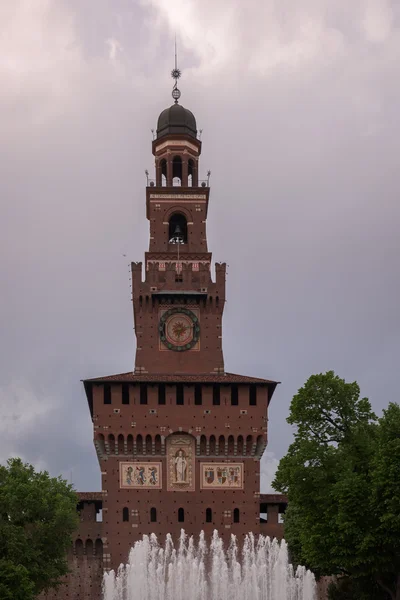 Ingang naar het Sforza kasteel — Stockfoto