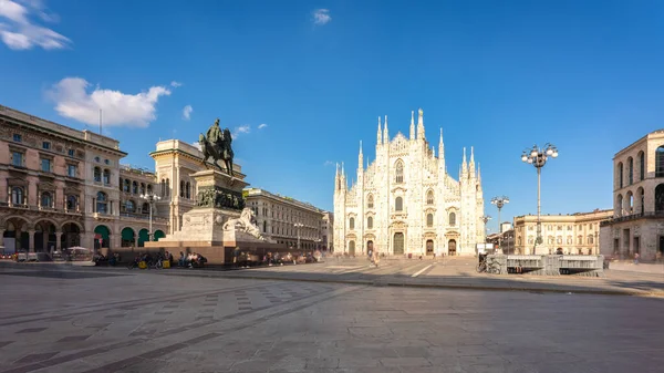 Długa Ekspozycja Katedry Mediolanie Duomo Posąg Vittorio Emanuele Placu Piazza — Zdjęcie stockowe