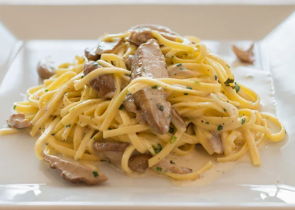 Tagliolini mantarları Porcini