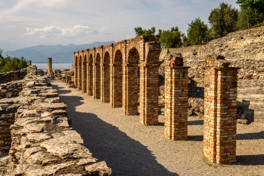 Mağaralar Catullus