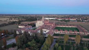 Gra-Car (Gratiarum Carthusia, Santa Maria delle Grazie Manastırı - Sec. XIV), Pavia, İtalya.