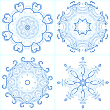 Dört renkli mandala kümesi