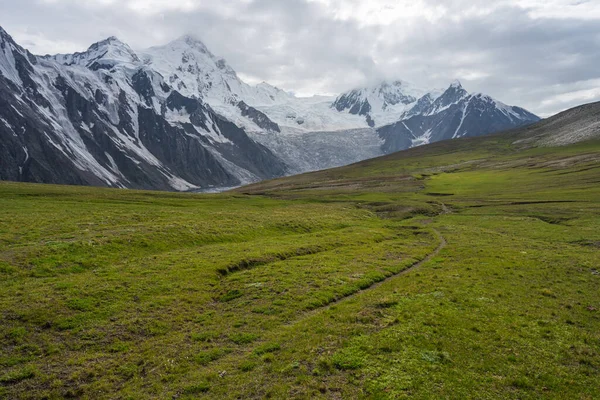 Trekking Stezka Patundas Trekking Trasa Passu Ledovcem Pozadí Karakoram Pohoří Stock Obrázky