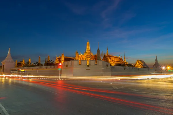 The grand palace in the night — Stock Photo, Image