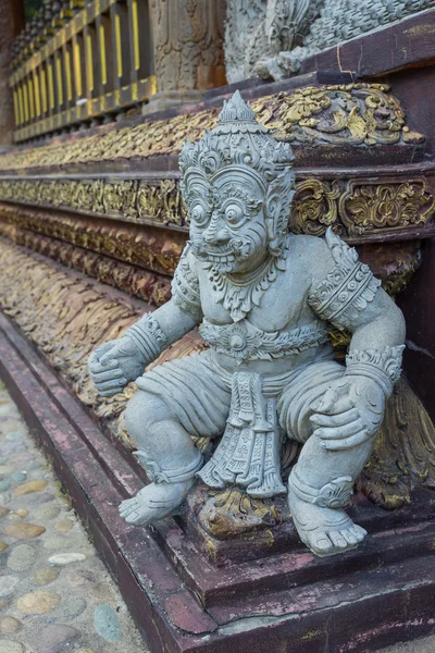 Chiang Rai temple statue — Stock Photo, Image