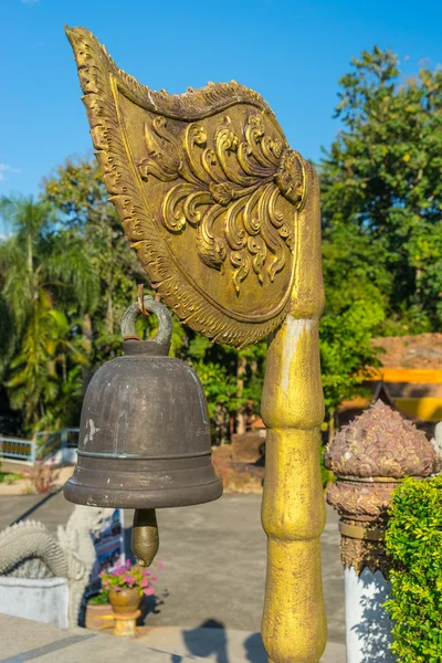 Campana de Buda en el templo — Foto de Stock