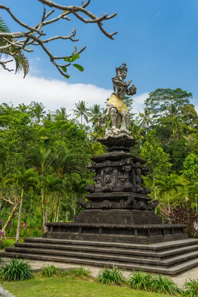 Bali statue at Turta Emphul temple — Stock Photo, Image