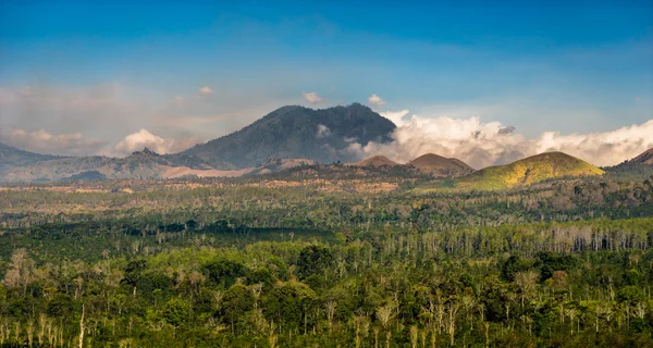 Indonesia paisaje de montaña — Foto de Stock