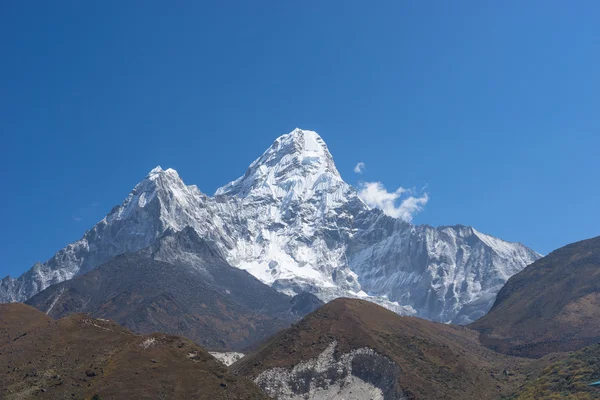 AMA dablam berg, everest regionen — Stockfoto