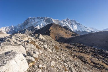 Nuptse duvar ve Lhotse Dağı