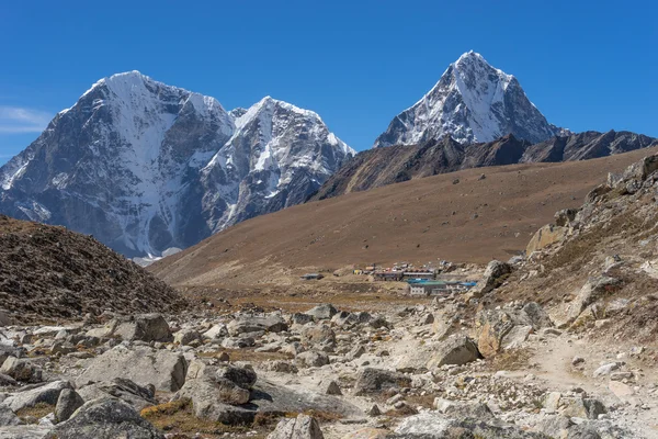 エベレスト地域から Lobuche 村 — ストック写真