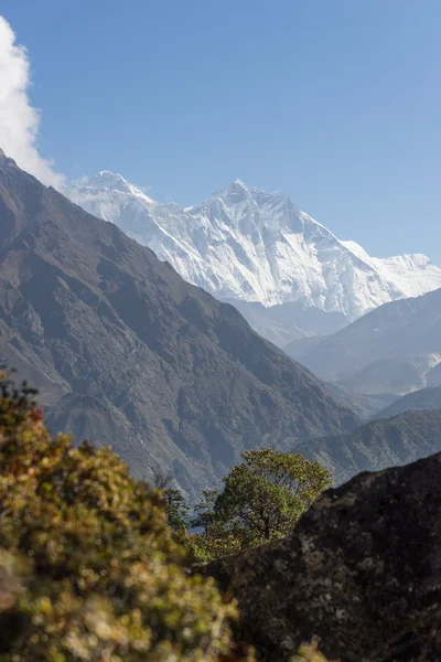 Everest und lhotse Berggipfel — Stockfoto