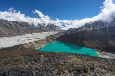Gokyo Gölü ve Gokyo RI vadiden Gokyo