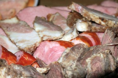 Jambonlu etli et tabağı.