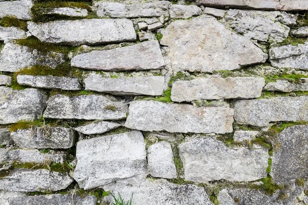 Viejo Muro Piedra Estaba Cubierto Musgo — Foto de Stock
