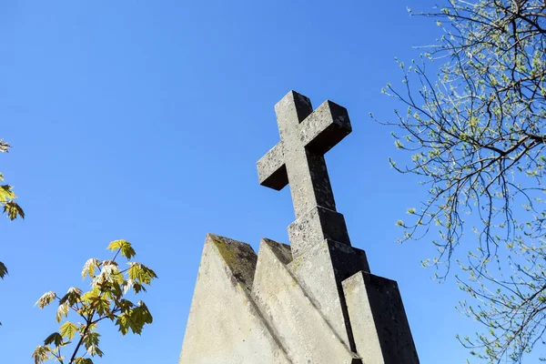 Каменный Христианский Крест Старом Кладбище — стоковое фото