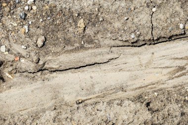 Kırık toprağın güzel dokusu yağmurdan sonra