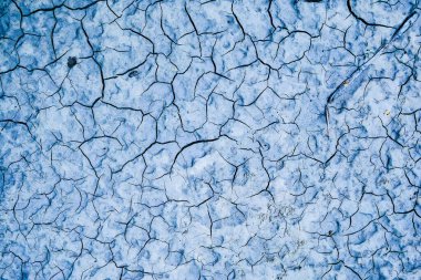 Kırık toprağın güzel dokusu yağmurdan sonra